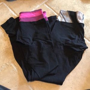 2 Lulu lemon wonder under pants